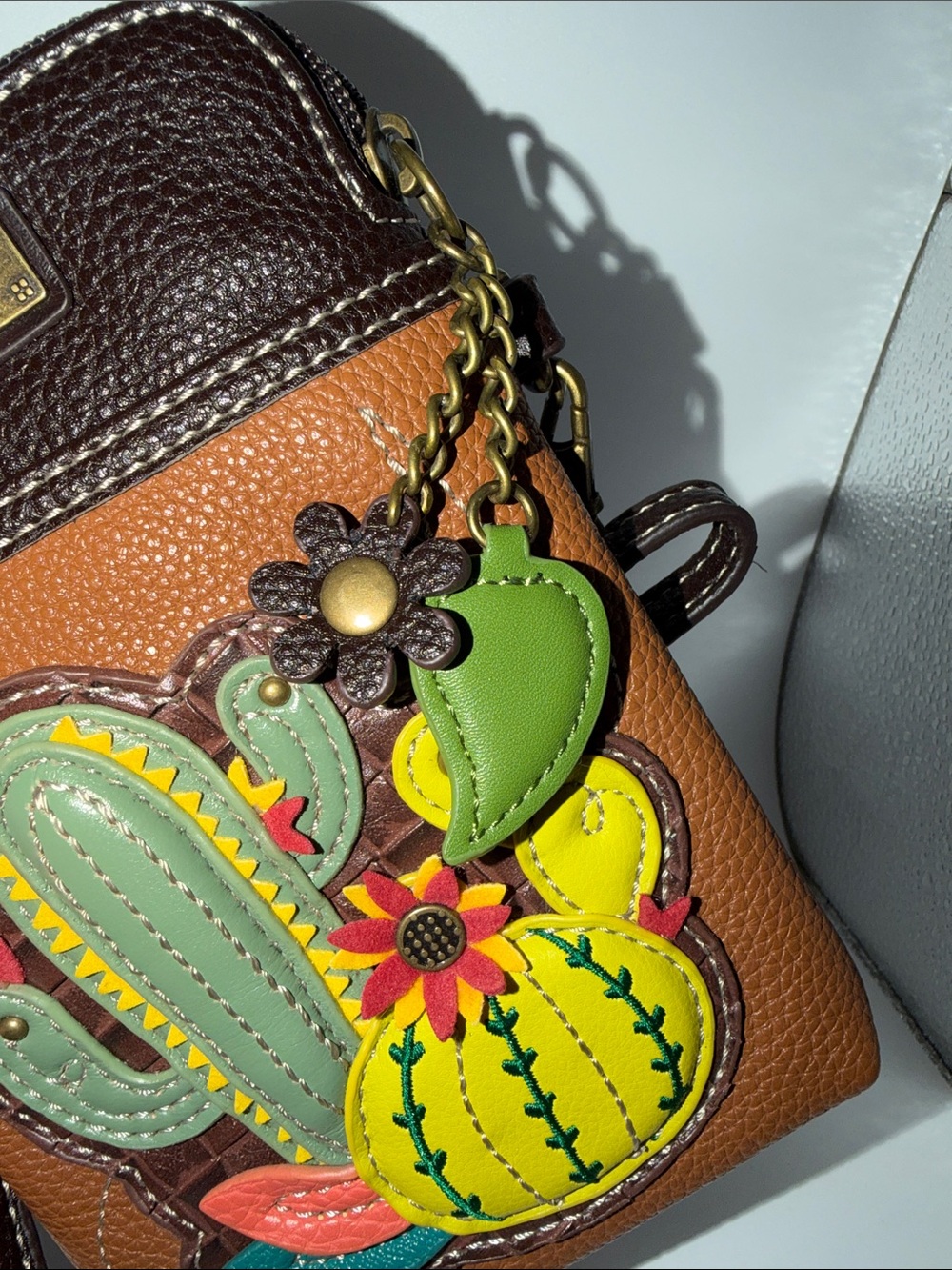 Chala Cactus Cellphone Crossbody Excellent - Picture 6 of 6